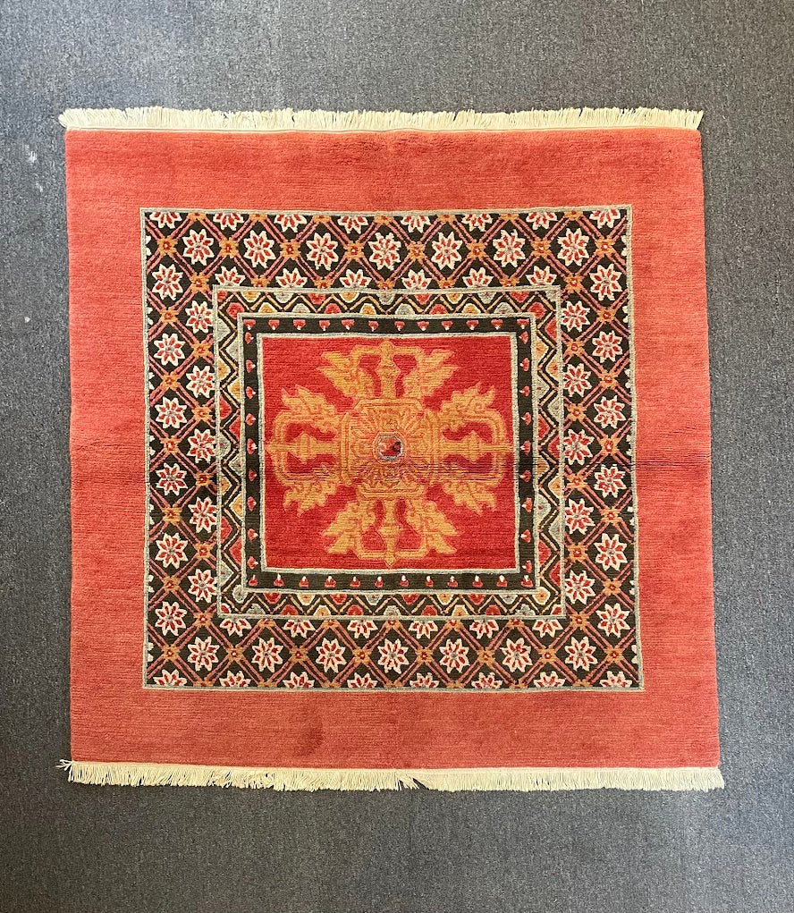 Tibetan Dorjee 5'0 x 5'0