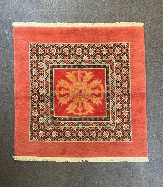 Tibetan Dorjee 5'0 x 5'0