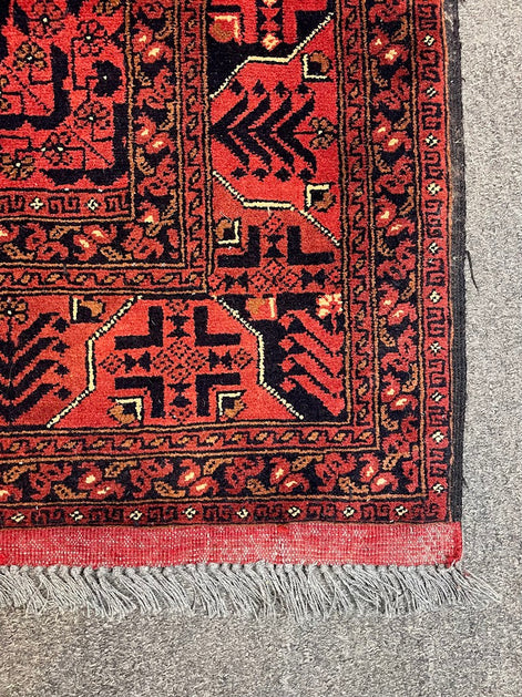 Afghan Khal Mahmadi 5'0 x 6'4