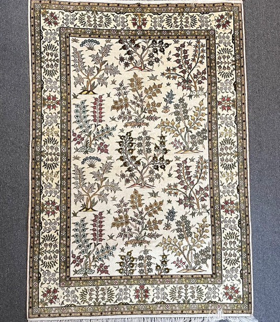 Persian Silk 4'0 x 5'9