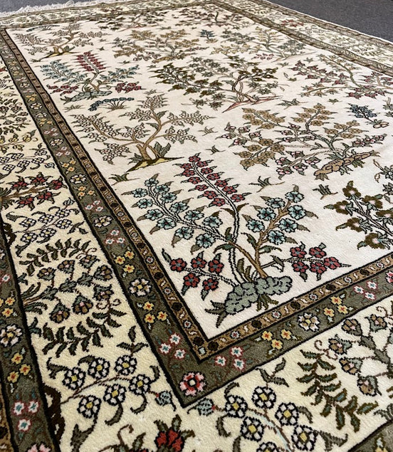 Persian Silk 4'0 x 5'9