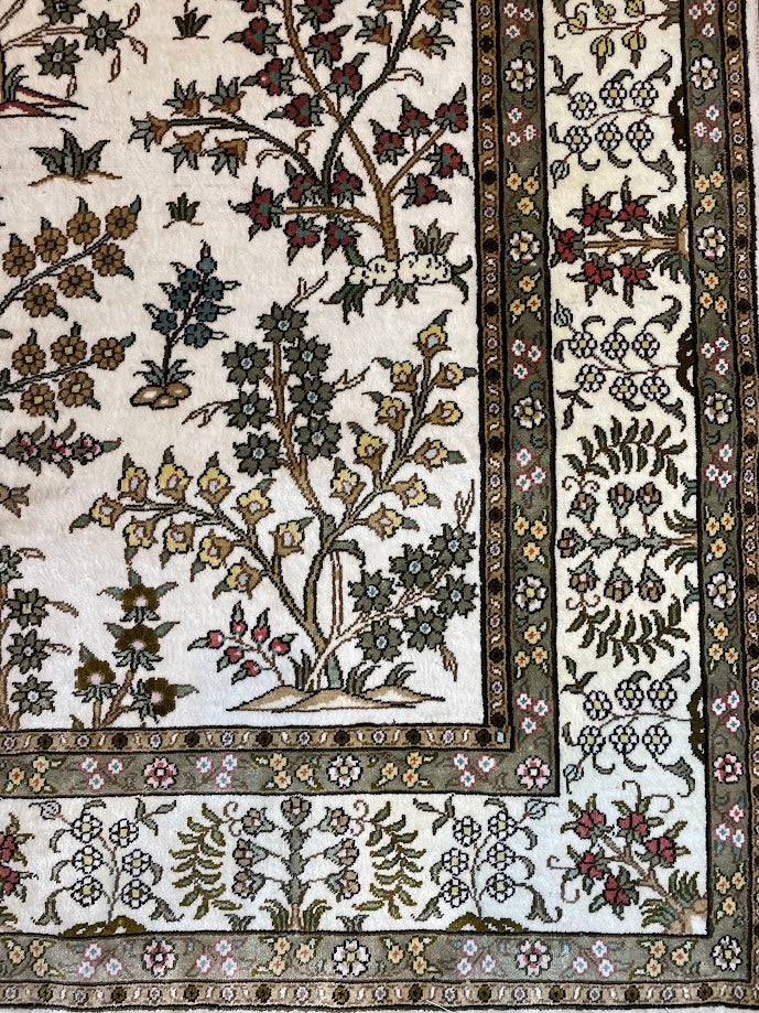 Persian Silk 4'0 x 5'9