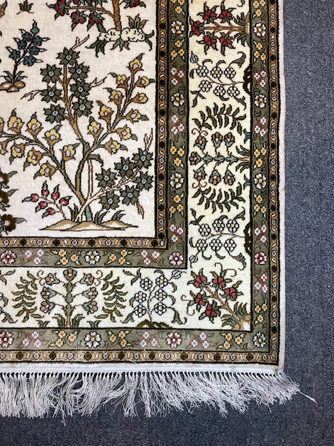 Persian Silk 4'0 x 5'9