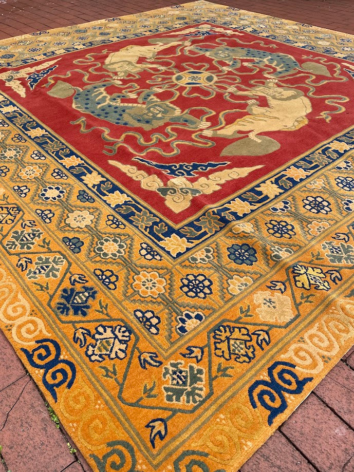 Tibetan Yenching Foo Lion 8'11 x 9'0