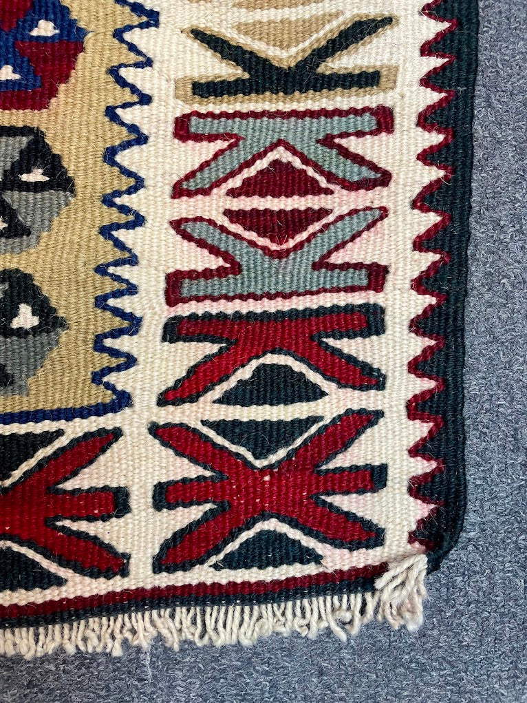 Turkish Nuzumlu 3'7 x 5'10