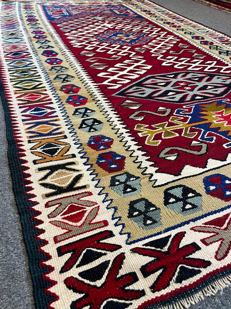 Turkish Nuzumlu 3'7 x 5'10