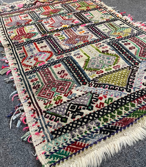 Turkish Cicim Seccade Prayer Rug 2'5 x 4'9