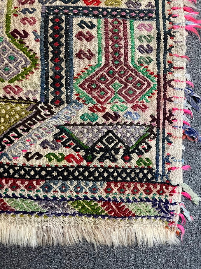 Turkish Cicim Seccade Prayer Rug 2'5 x 4'9
