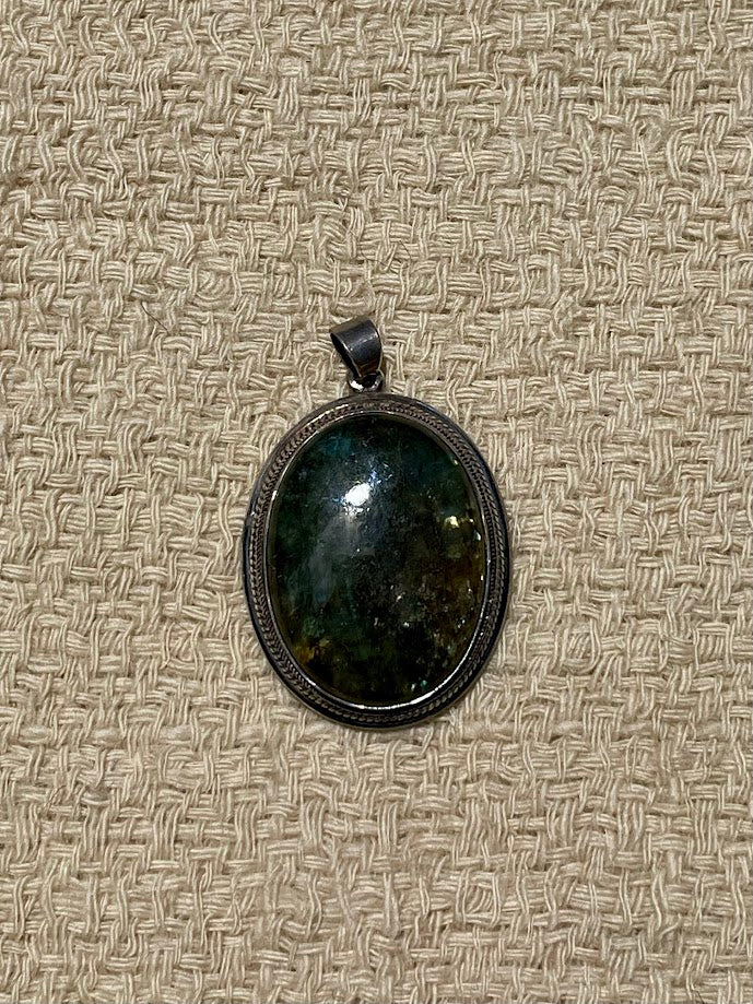 Labradorite Silver Pendant