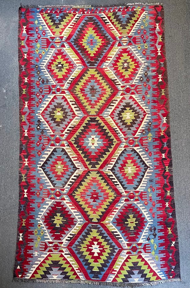 Turkish Usak 5'0 x 9'4