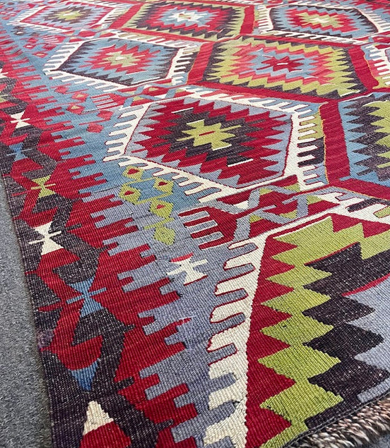 Turkish Usak 5'0 x 9'4