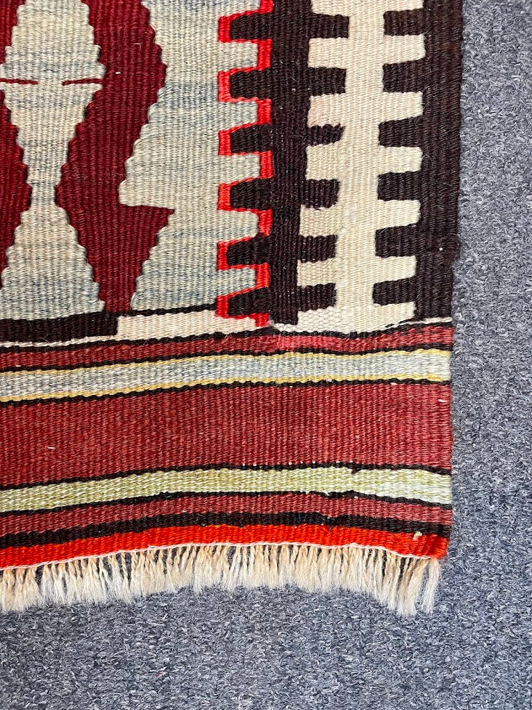 Turkish Balikesir Karakesili Kilim 5'6 x 8'3