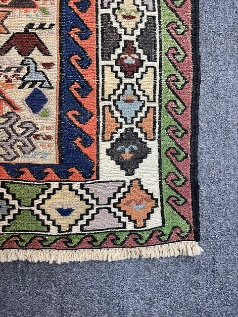 Iranian Animal Sumak 3'11 x 6'8