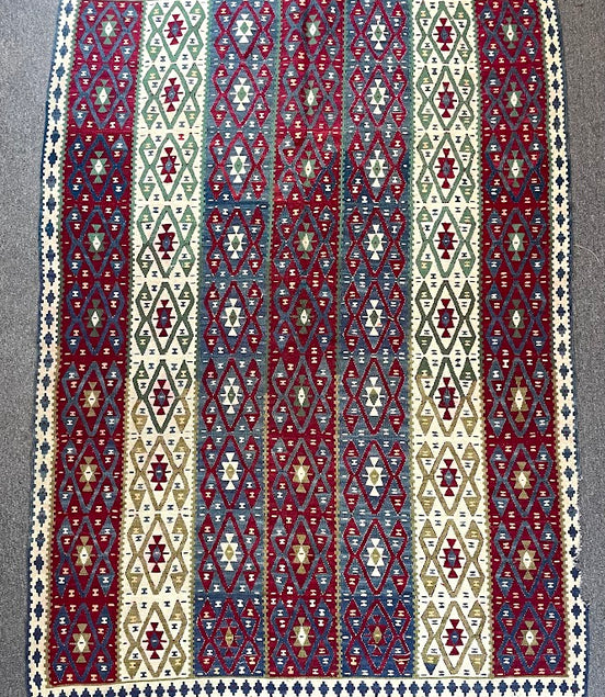 Turkish Geometric 5'0 x 6'10