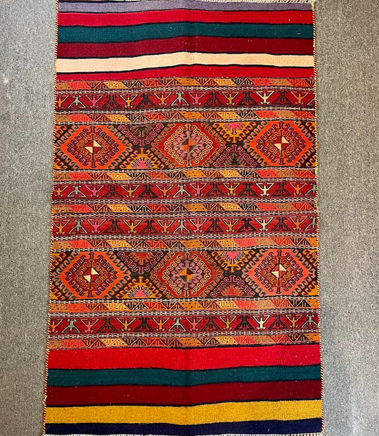 Iranian Lori Baktiyari 3'9 x 6'1