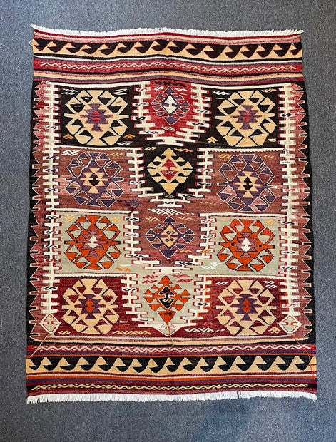 Turkish Nuzumlu 3'9 x 4'11