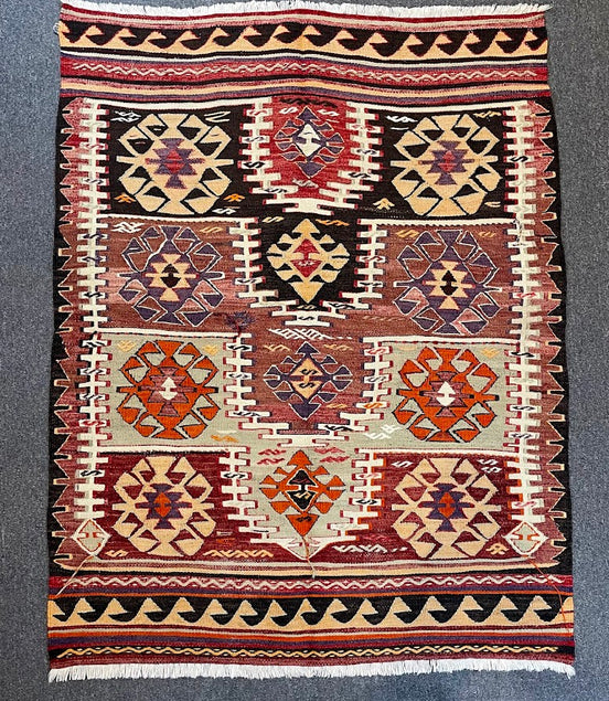 Turkish Nuzumlu 3'9 x 4'11