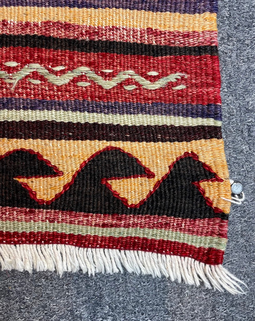 Turkish Nuzumlu 3'9 x 4'11