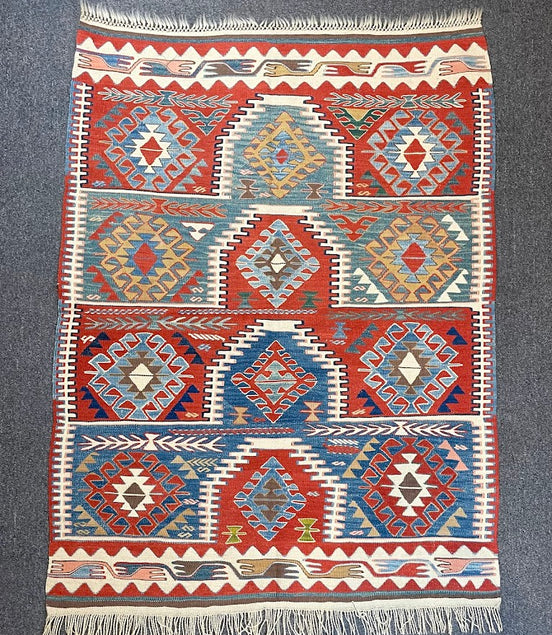 Turkish Nuzumlu 3'7 x 4'10