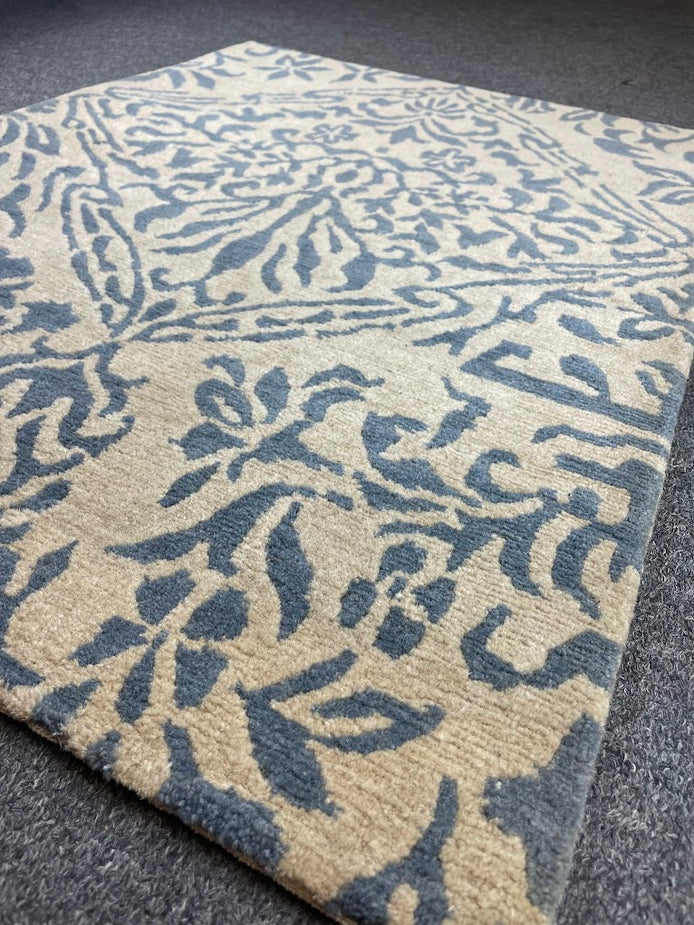 Tibetan Floral 2'0 x 2'8