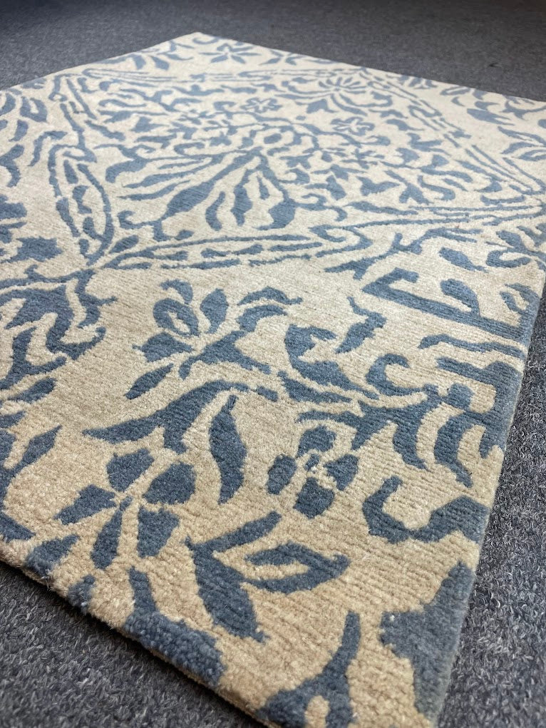 Tibetan Floral 2'0 x 2'8