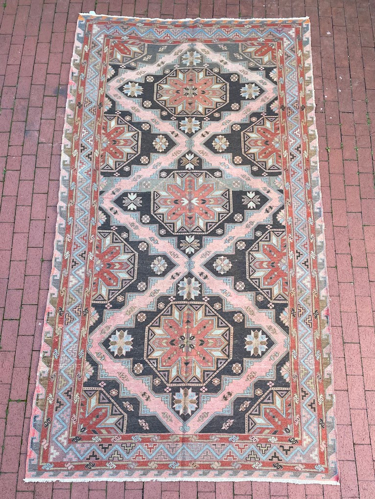 Caucasian Sumak 5'10 x 11'4