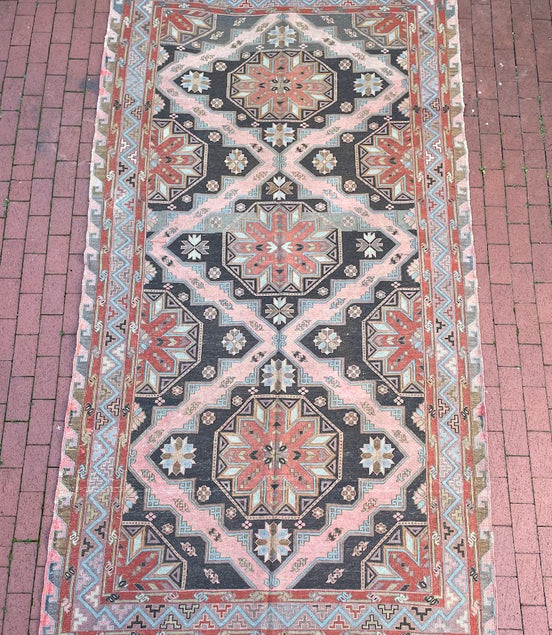 Caucasian Sumak 5'10 x 11'4