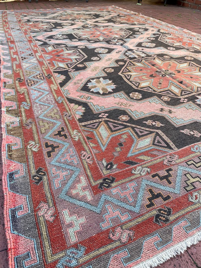 Caucasian Sumak 5'10 x 11'4