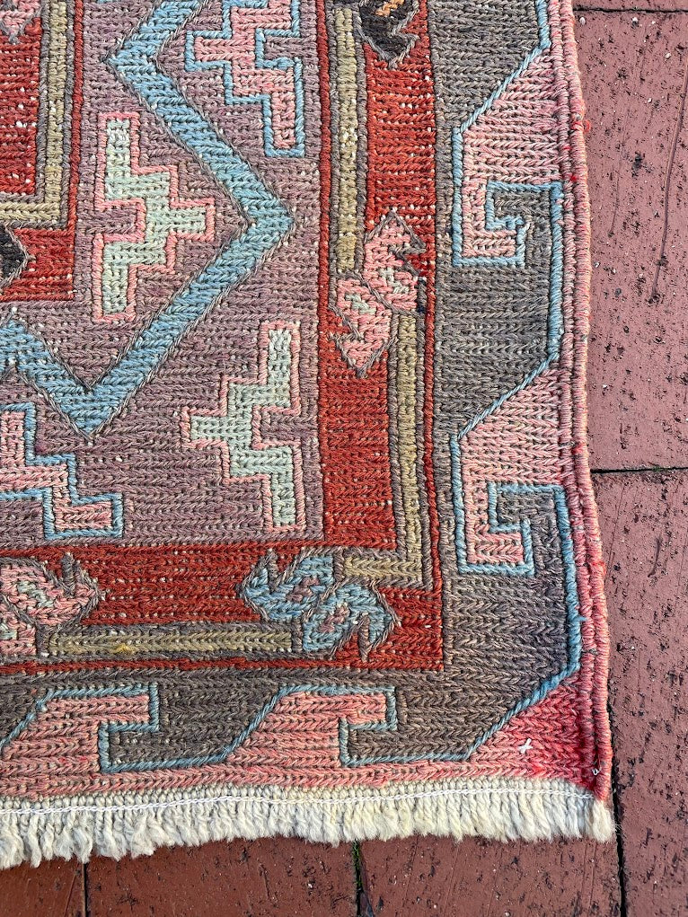 Caucasian Sumak 5'10 x 11'4