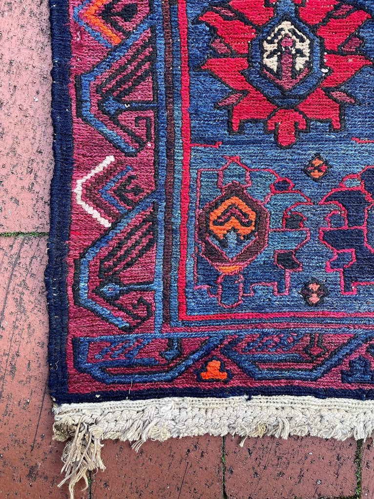 Caucasian Sumak 5'6 x 12'1