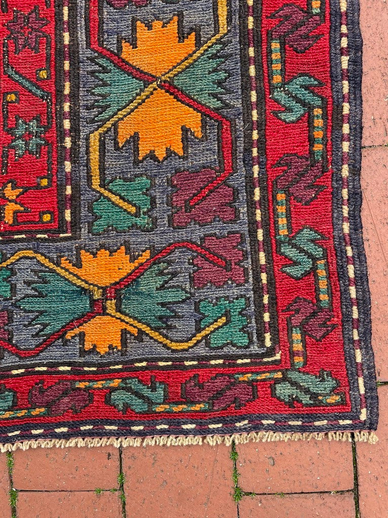 Caucasian Sumak 6'0 x 10'2