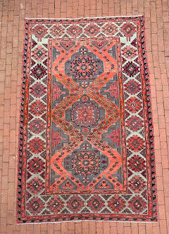 Caucasian Sumak 6'9 x 10'11