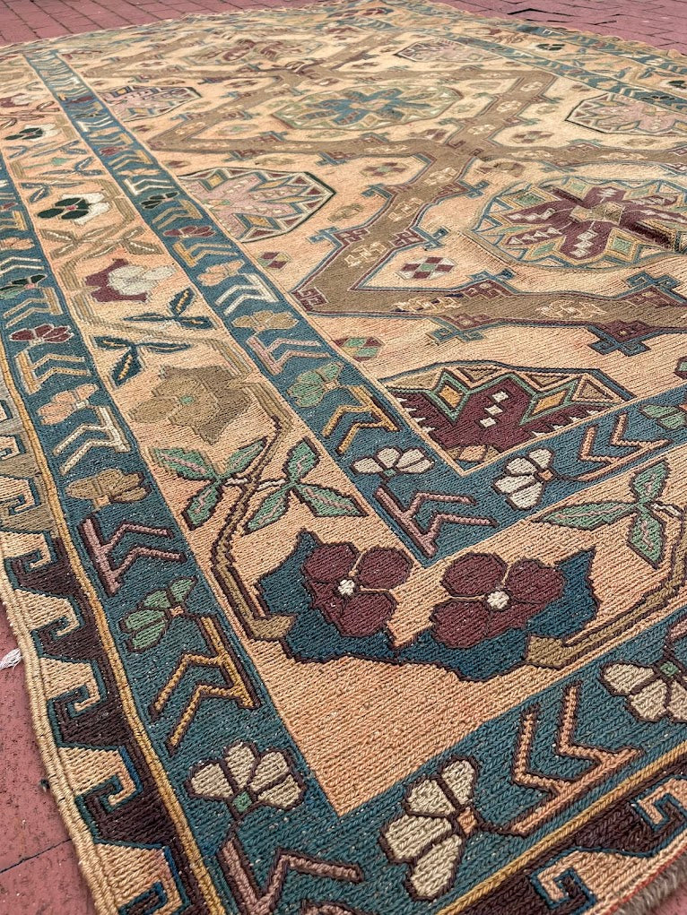 Caucasian Sumak 5'8 x 8'10