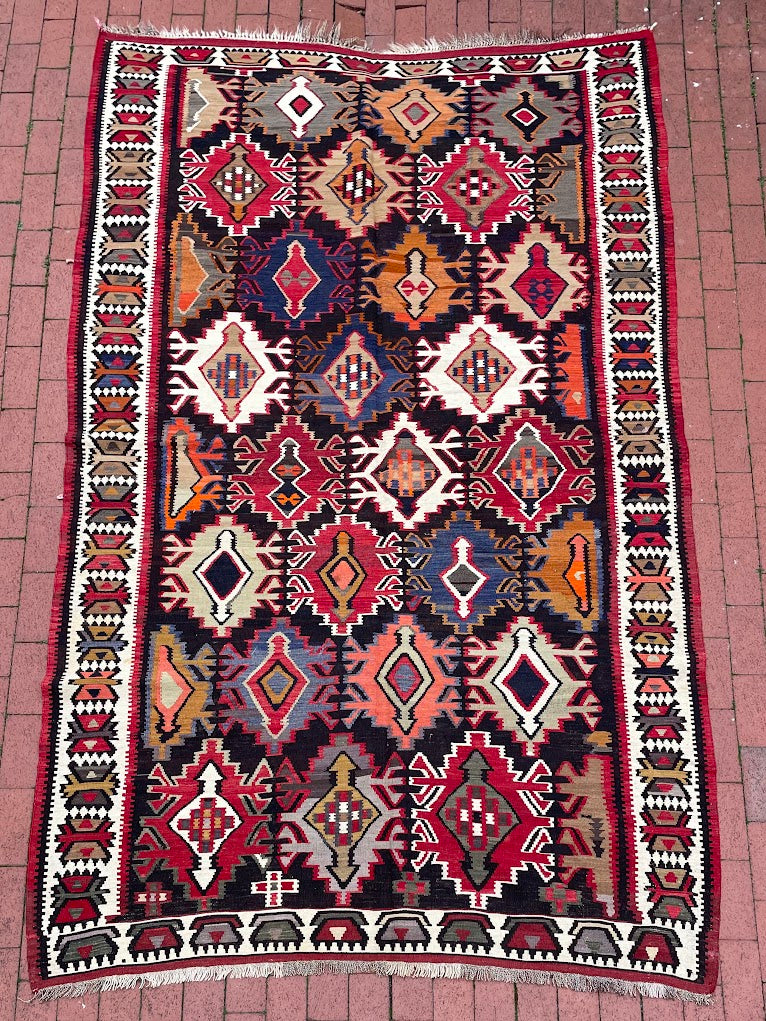 Caucasian Kuba Kilim 5'9 x 9'7