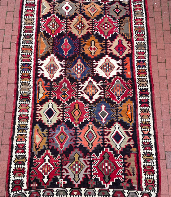 Caucasian Kuba Kilim 5'9 x 9'7