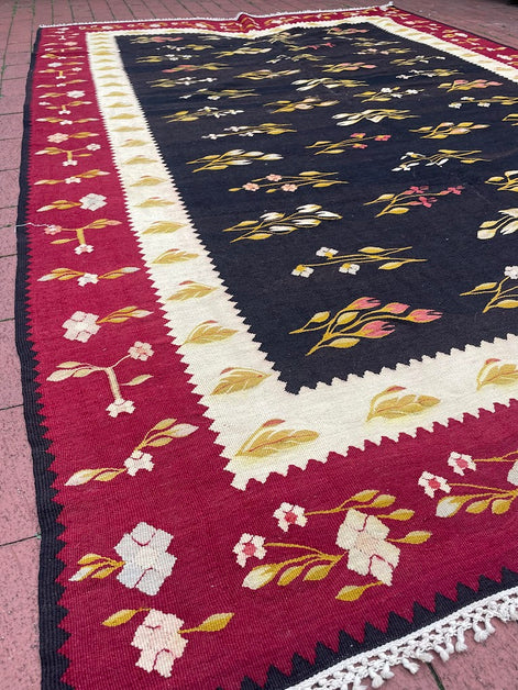 Ukranian Floral Kilim 6'6 x 9'9