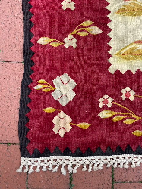 Ukranian Floral Kilim 6'6 x 9'9