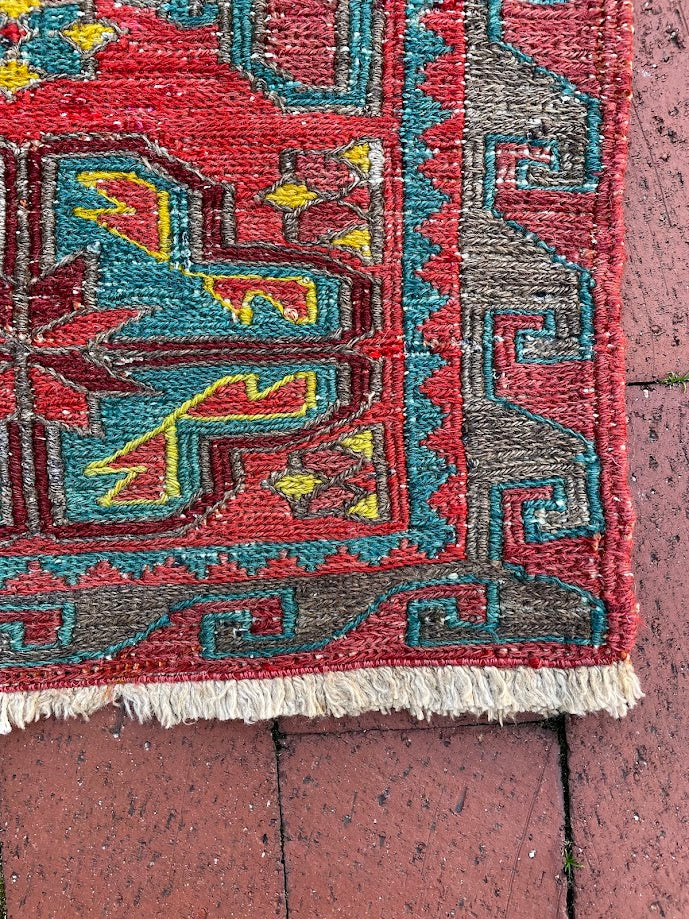 Caucasian Sumak 5'10 x 9'0