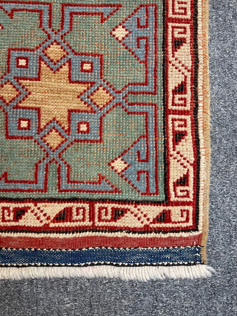 Turkish Milas 4'8 x 6'8